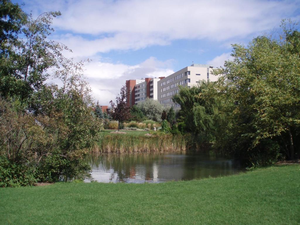 Humber College North Campus Residence 브램턴 외부 사진